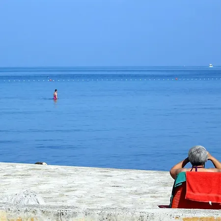 7666b Apartman Umag